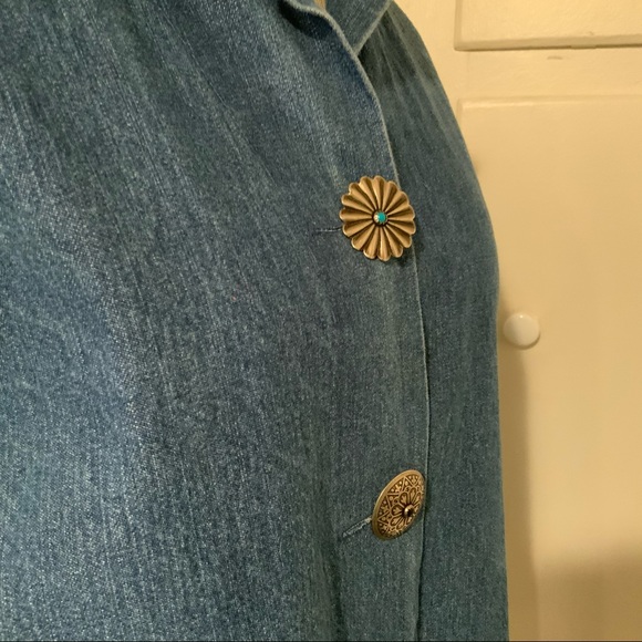 Denim Shirt/Jacket with Decorative “Concha” Style Buttons - Picture 5 of 9